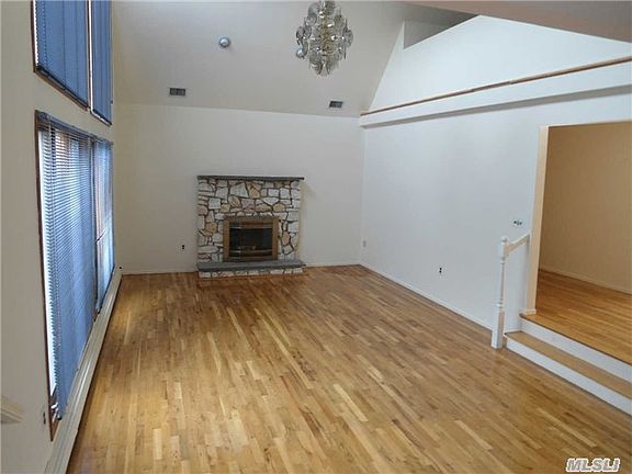 4th image of 455 Sutton Pl