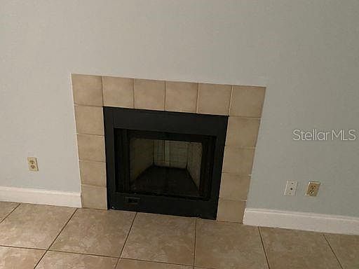 3rd image of 325 Forestway 102 Cir