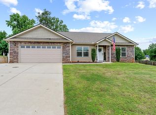 881 Cothran Rd, Inman, SC 29349