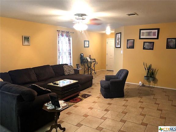 3rd image of 315 Ashbury Dr