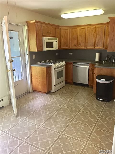 1st image of 163 Glen Cove Ave