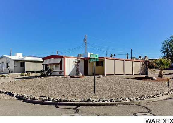 4th image of 2590 Laverne Dr