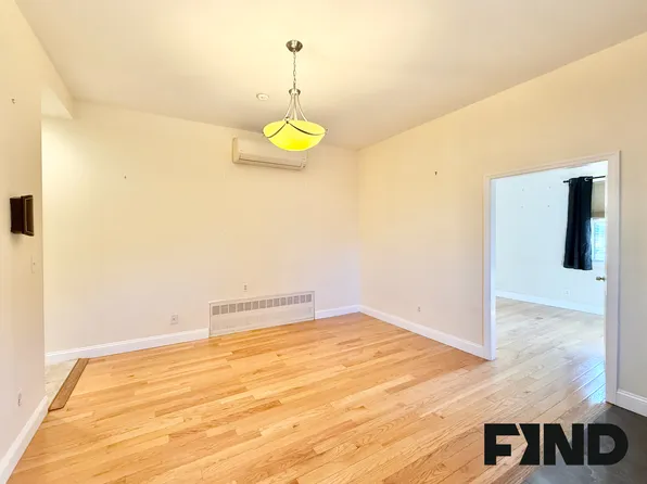 169 Sackett Street image 2 of 27