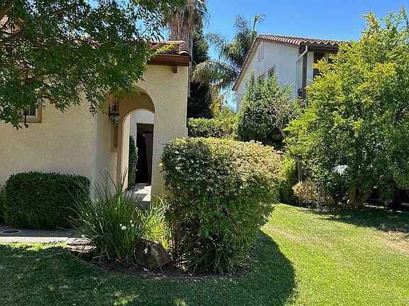 5th image of 9570 Setina Ln