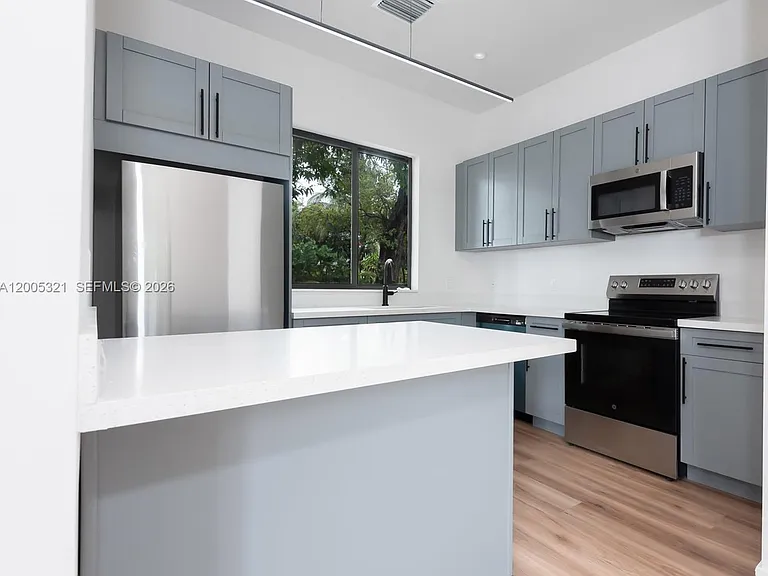 4517 NW 3rd St — Photo 5