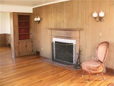 4th image of 36 Windihill Dr