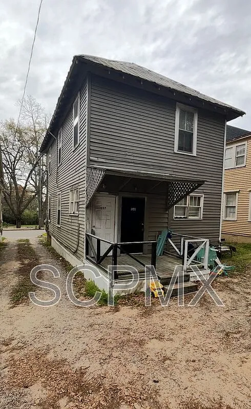 Building Photo - 1357 Glover St