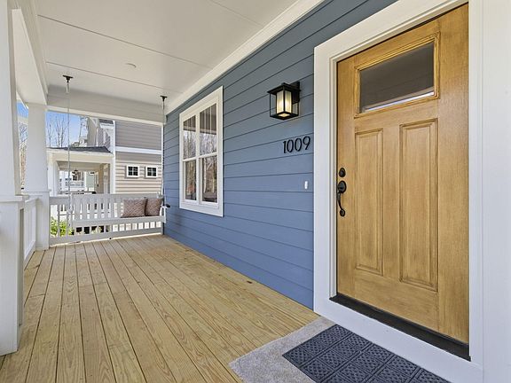 5th image of 1009 Forrestal Pl