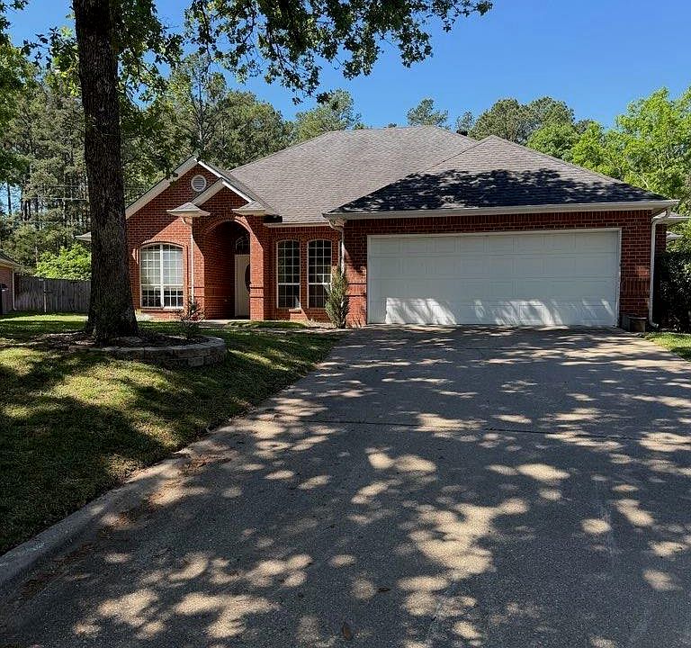 1st image of 3204 Pebblebrook Cir