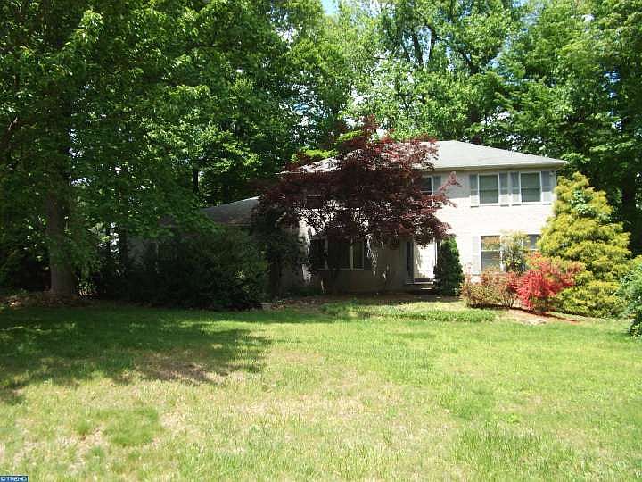1st image of 407 Woodland Dr