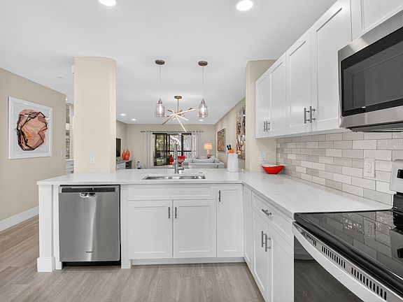 2nd image of 17 Stratford Drive #D