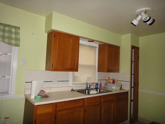3rd image of 20460 Goller Ave