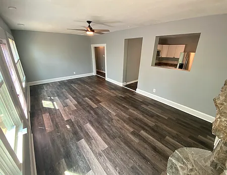 102 Commonwealth Ct — Photo 3