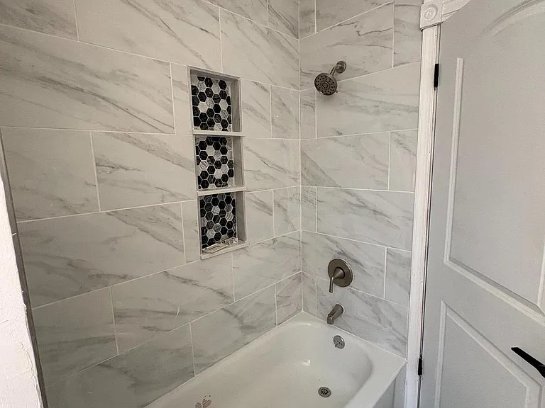 307 N Rodney St — Photo 10
