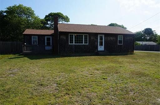 2nd image of 18 Boxberry Ln