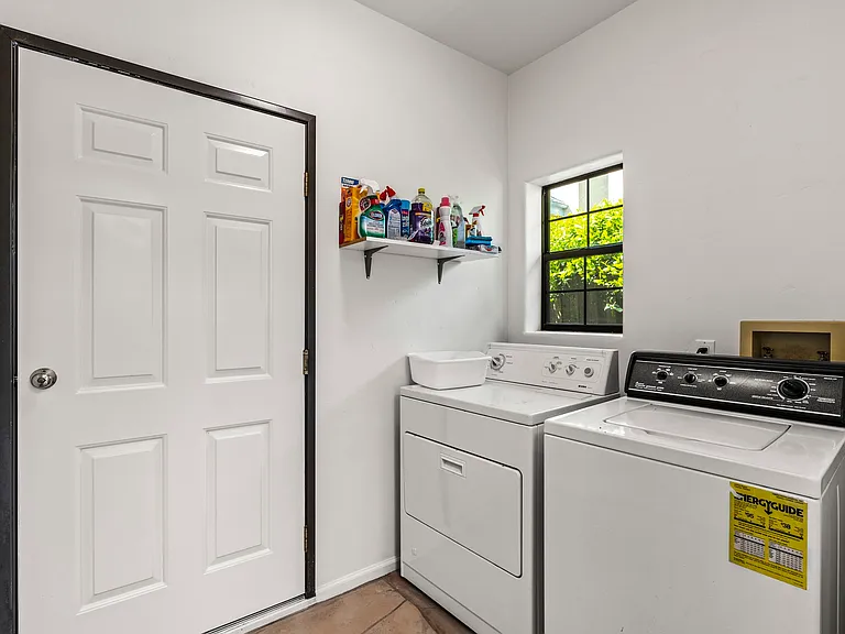 6578 Oak Leaf Ct — Photo 22