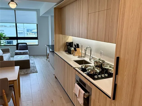 225 N Miami Ave #3406, Miami, FL 33128
