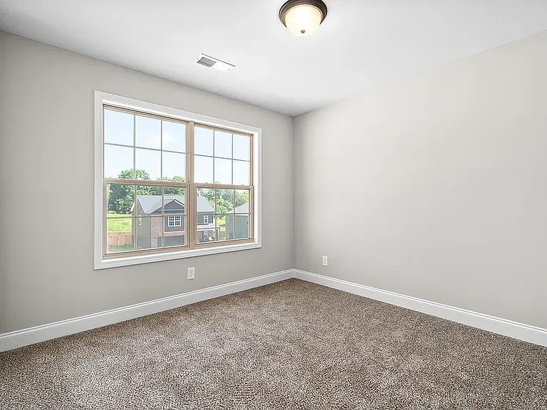 736 Banister Dr — Photo 7