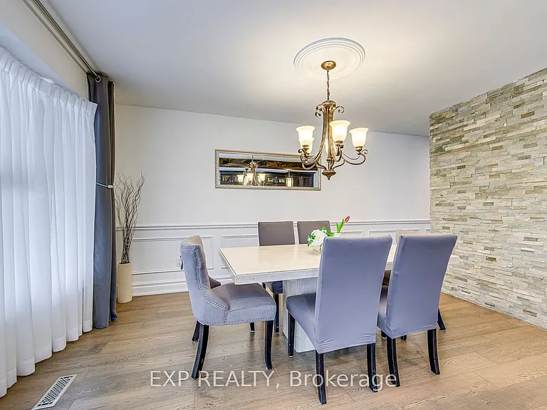 1225 Hedgestone Cres — Photo 17