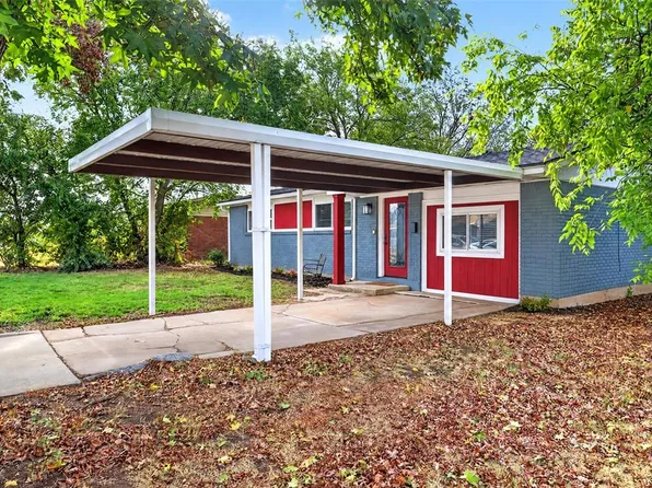 604 SW 14th St, Moore, OK 73160