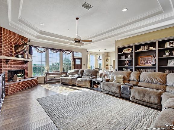 4th image of 2640 STONEY CREEK DR