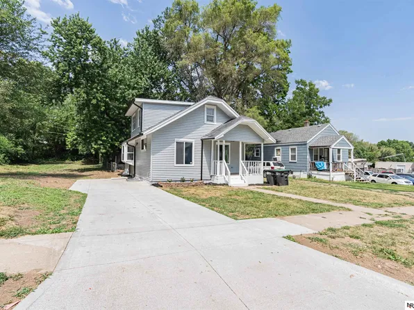 3236 N 40th St, Omaha, NE 68111