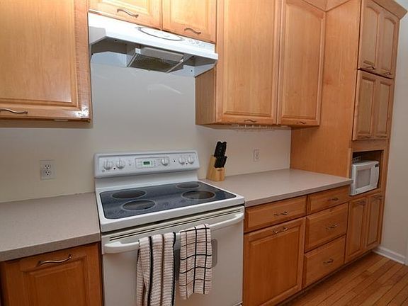 4th image of 2373 Indian Mound Ave