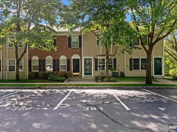 2373 Phillip Ct, Mahwah, NJ 07430