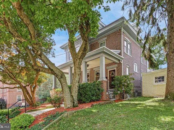 1402 W 8th St, Wilmington, DE 19806
