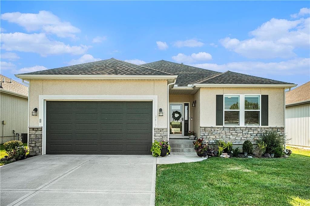 2413 NW Sunnyvale Ct, Blue Springs, MO 64015 MLS 2452612 Zillow