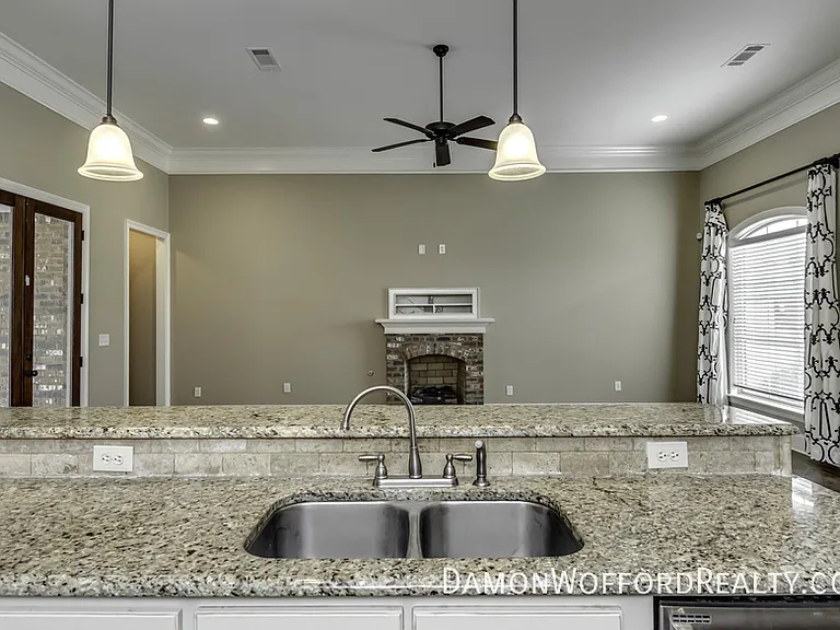 114 Lennox Pl — Photo 17