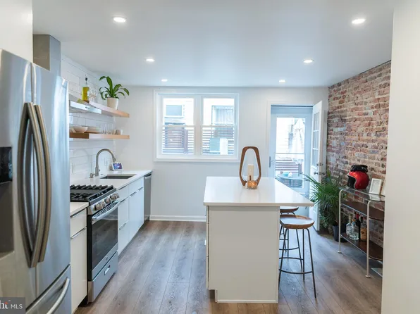 907 Watkins St, Philadelphia, PA 19148