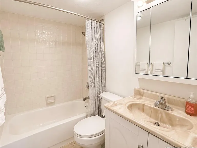 615 Oleander St #103 — Photo 8