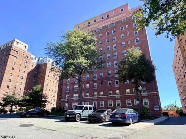 70 S Munn Ave #1008, East Orange City, NJ 07018