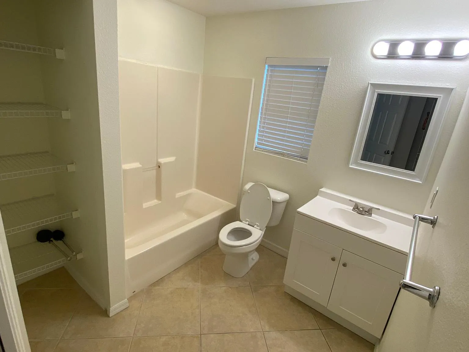 347 Sunflower St — Photo 4