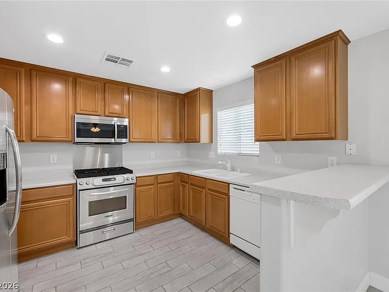 3314 Villa Fiori Ave — Photo 7