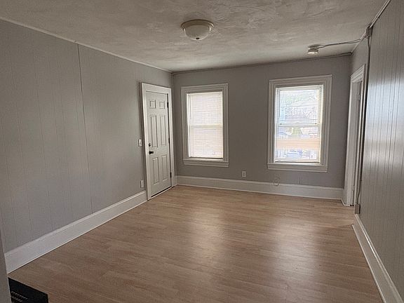 4th image of 46 Carpenter St #2L