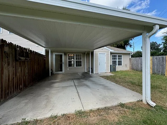 550 Date Palm Cir — Photo 21