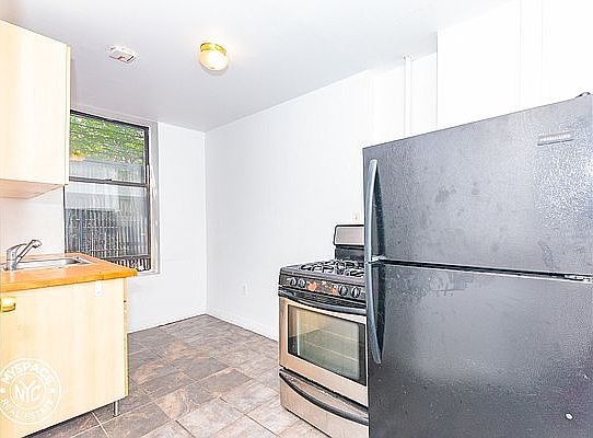2nd image of 147 Starr St #3S