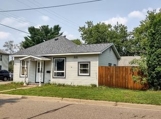 216 W Merrill Ave, Tomahawk, WI 54487