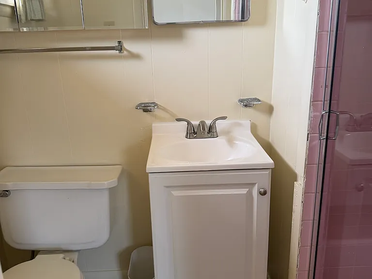1220 Caroline Dr — Photo 11
