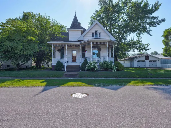 209 N Main St, Haubstadt, IN 47639