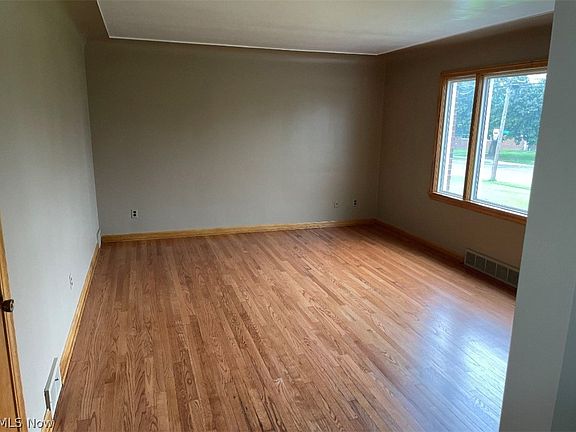 5th image of 857 5th St