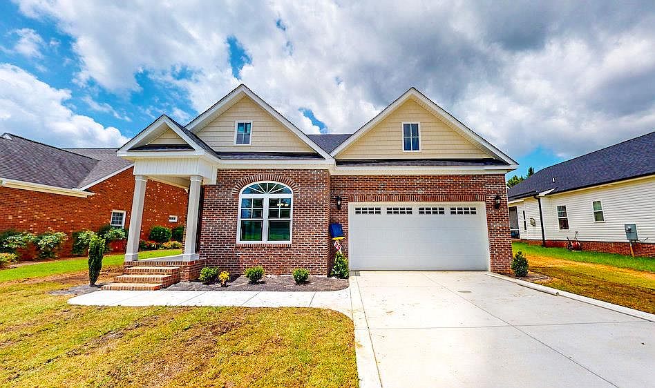 1st image of 105 Muirfield Pl