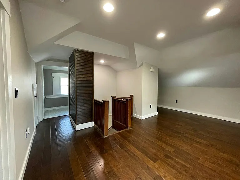 750 Hawthorne Ave #4 — Photo 6