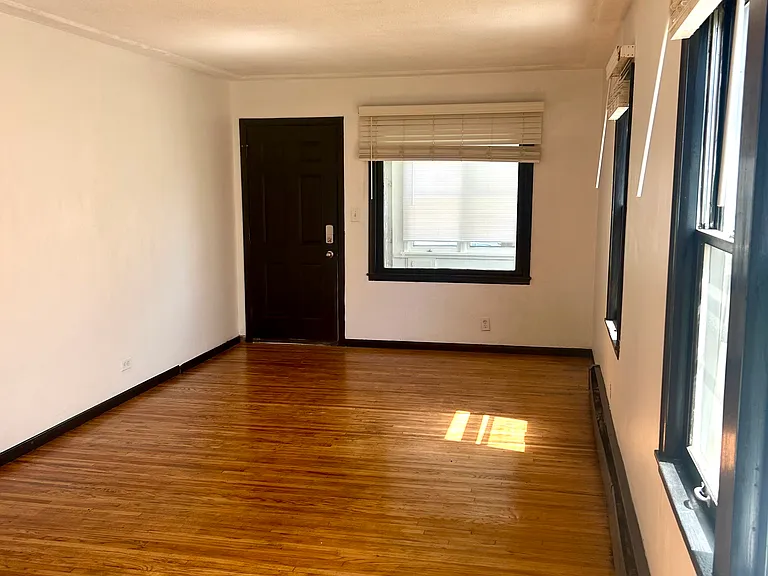 4541 Camden Ave N — Photo 2
