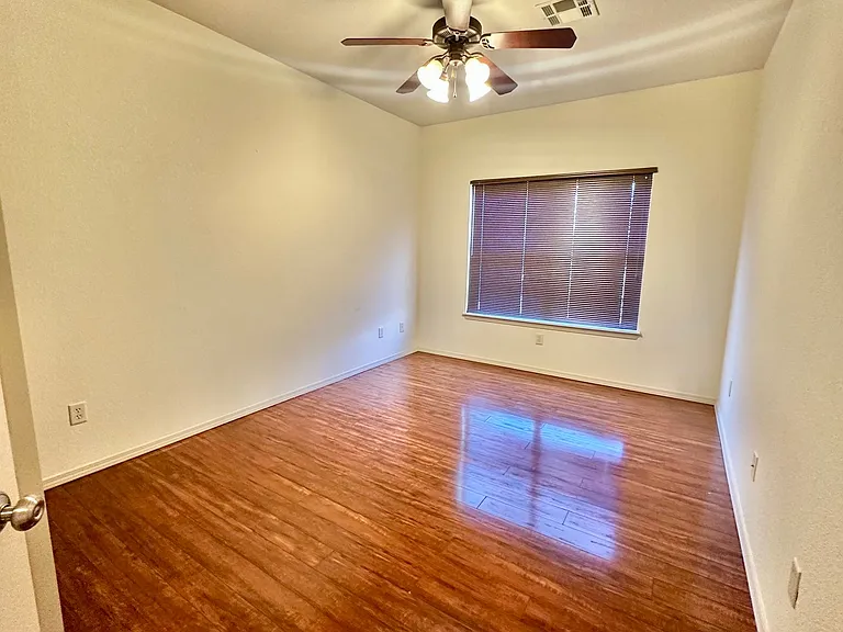 1104 San Miguel — Photo 4