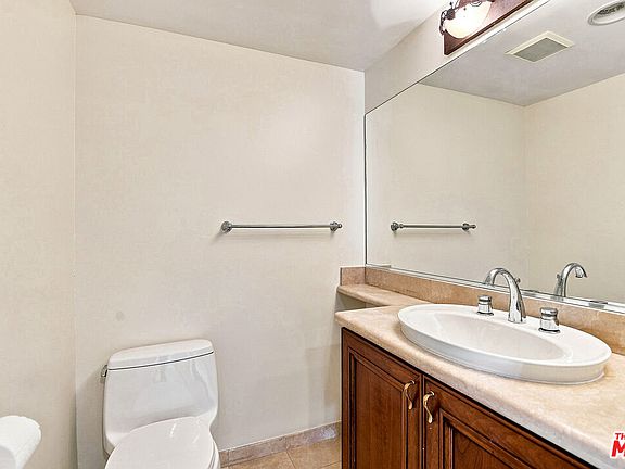 5th image of 1828 Glendon Ave #Penthouse 3