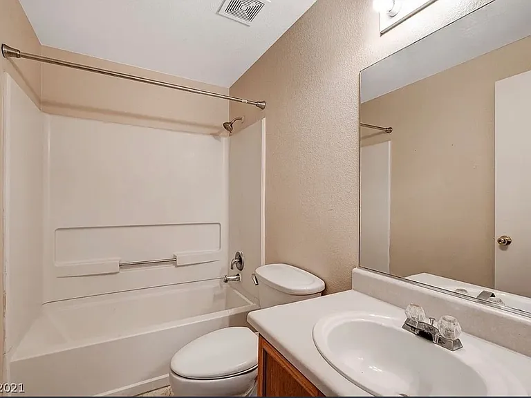 2501 Perryville Ave #103 — Photo 9