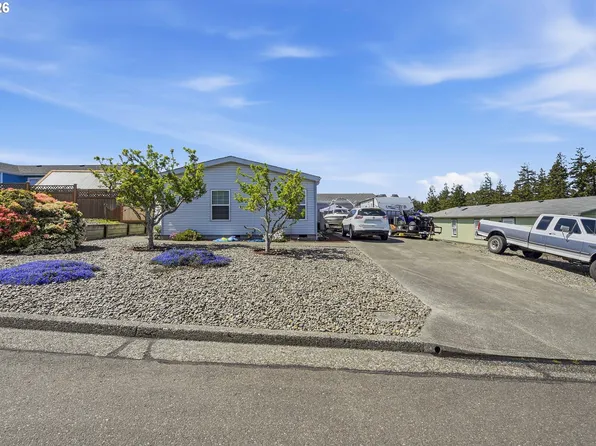 1830 Arthur St, North Bend, OR 97459